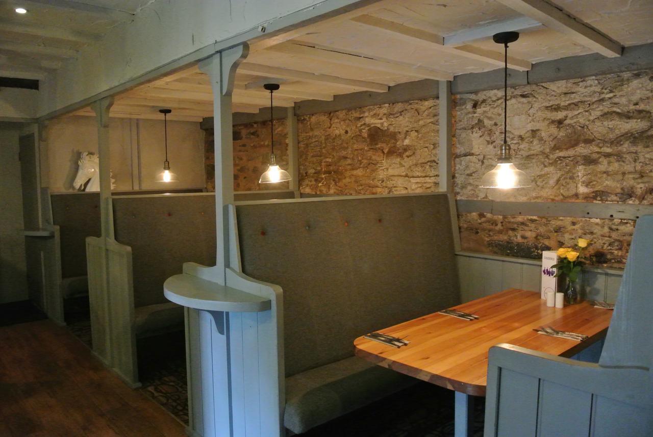 The Horse & Jockey Inn ナイトン エクステリア 写真